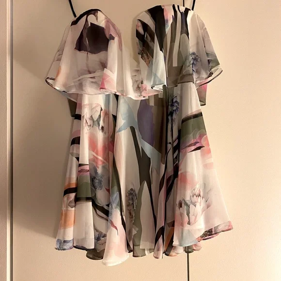 Light summer (party) dress Bebe - Picture 1 of 3